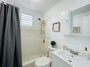 Del Mar two separate private suites with ocean views, 5 minutes to beaches - Image 5