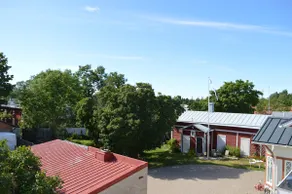Charming wooden apartment with private balcony - Image 4