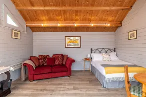 Bella - Camping Cabin - Image 4