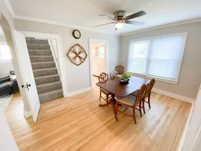 Stylish Craftsman • Deck + Grill • Sleeps 7! - Image 5