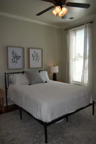 Amazing Suite nestled in downtown Corinth - Image 3