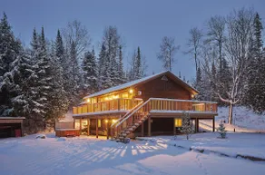 Lakeside Basement Guest Suite, w/Hot Tub & Sauna - Image 2