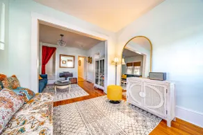 Cheerful 3 Bedroom home with a cozy front porch - Image 4