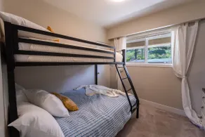 Heart of Downtown Kamloops - W/D + King Bed - Image 4