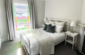 Immaculately renovated cottage in central Goulburn - Image 2