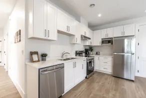 New Luxury Modern Farmhouse - Image 2