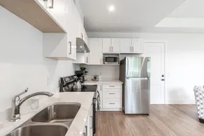 New Luxury Modern Farmhouse - Image 4