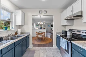Tilly's Cottage | Fenced Yard | Stocked Coffee Bar - Image 4