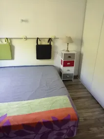 House with enclosed garden and private Wi-Fi, EV charging station - Image 2