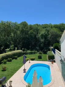 Comfortable townhouse with pool - Image 2