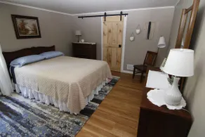 Remodeled 1853 farmhouse - quiet, comfy, and cozy. - Image 3