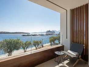 Seannamon Luxury Suite 3 - steps from the beach - Image 2