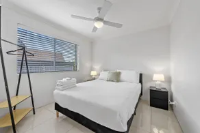 Stylish 2BRM Apt Close to Gabba with Parking & Wifi - Image 5