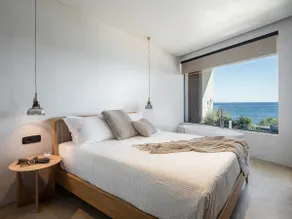 Seannamon Sea View Suite 2 - steps from the beach - Image 2