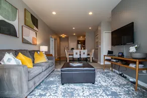 Beautiful Home in the Heart of Seattle! - Image 2