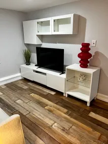 Modern Get-away Only One Block from the Beach - Image 3
