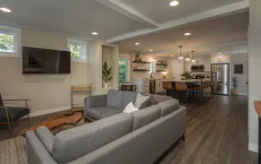 Lake home with great views of Alexandria - Image 3