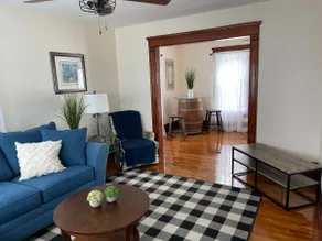 The Olvera Lake St House - Image 2