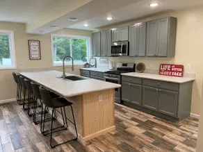 The Olvera Lake St House - Image 3