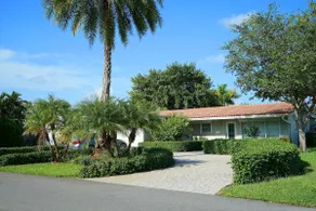 Villa Bella -Familly-Home w/ Heated  Pool, near to the Beach - Image 4