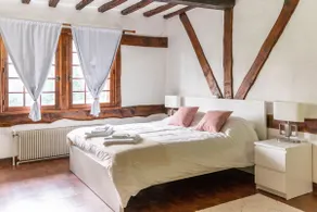 Dream 6-bedroom Villa with private tennis court - Image 4