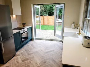 Stunning New Forest Cottage close to Paultons Park - Image 3