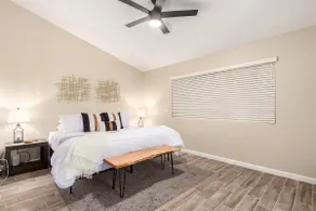 Walk to stadium! 3 or 4 bedroom option! Pets ok - Image 5