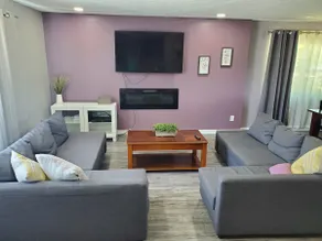 Spacious 3-bedroom home, off I-64 & 35, sleeps 11 - Image 2