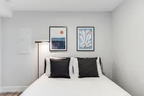 2BR Apartment with private terrace plaza St-Hubert - Image 3