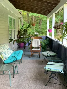 Small town charm in Eastford - Image 5