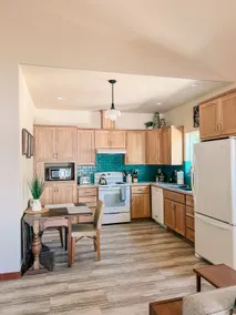 Lakeside Escape - No Cleaning Fees! - Image 4