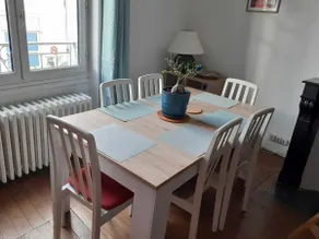 Large 3-room 80 m² in the city center - Image 4