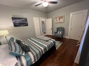 Mid Century Home close to Downtown and Med Ctr - Image 4