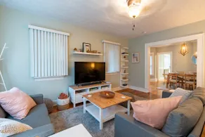 Modern 3 Bedroom Apartment Near SU and Upstate - Image 3