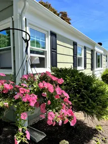 Niantic House Walk to the beach & downtown! - Image 4