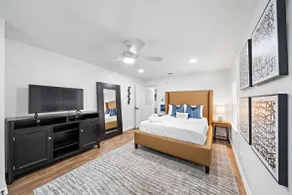 Updated Gated 2 BR <15 min to Downtown/Med Center - Image 4