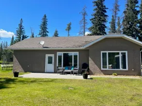 Acreage 3 bedroom home with firepit and parking - Image 3
