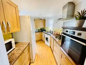 Cozy Bicester Village townhouse with garden - Image 5