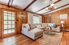 Boston’s Lodge-Cabin In The City - Image 3