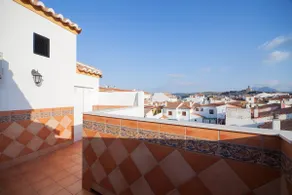 Spectacular penthouse, with an unbeatable location. - Image 2
