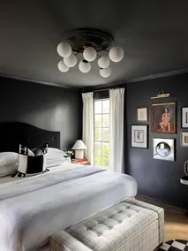 Mr. Nomad: Parisian Townhouse in Uptown - Image 5