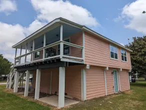 Sea Breeze-Entire lower level - Image 3
