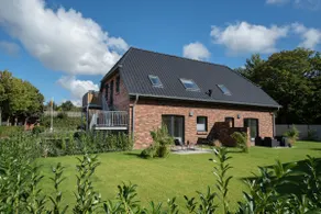 Modern coastal cottage #1 in beach house style - Image 5