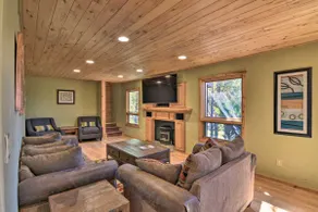 Peaceful mountain getaway with incredible views - Image 4