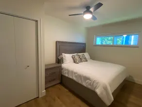 Newly Renovated! Near Downtown. 1 King bed - Image 4