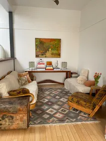 Charming bungalow in trendy part of SF - Image 2