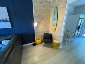 Bright & Fun 2BR w/ HugeYard&WiFi Near Beach & WPB - Image 3