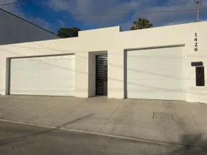 Chic Urban Private Studio w/Garage & EV Charger - Image 4