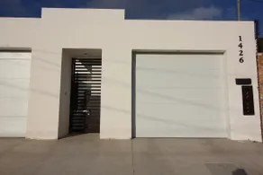Chic Urban Private Studio w/Garage & EV Charger - Image 5