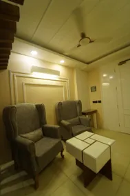 Honey Suckle luxury apartment - Image 4